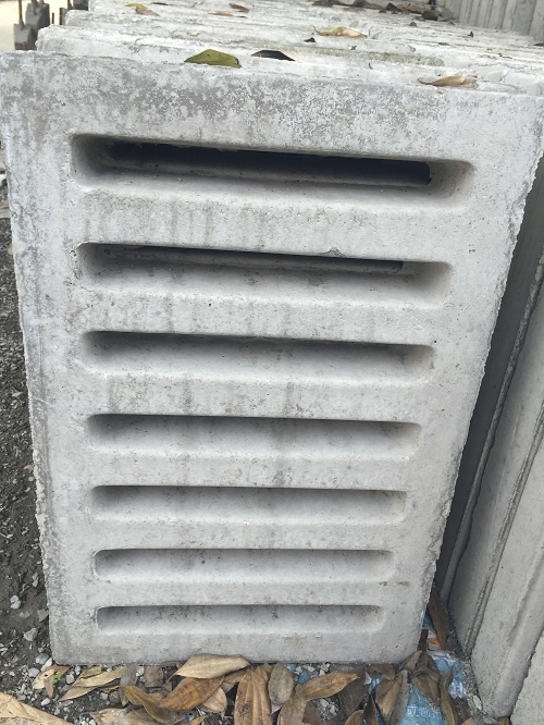 水泥雨水篦子圖片，水泥雨水篦子高清圖片，水泥雨水篦子成品圖片，水泥雨水口立篦子圖片，四孔水泥雨水篦子圖片