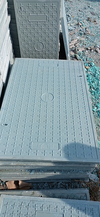 玻璃鋼井蓋模具是用于制造玻璃鋼井蓋的工具，玻璃鋼井蓋模具，玻璃鋼井蓋